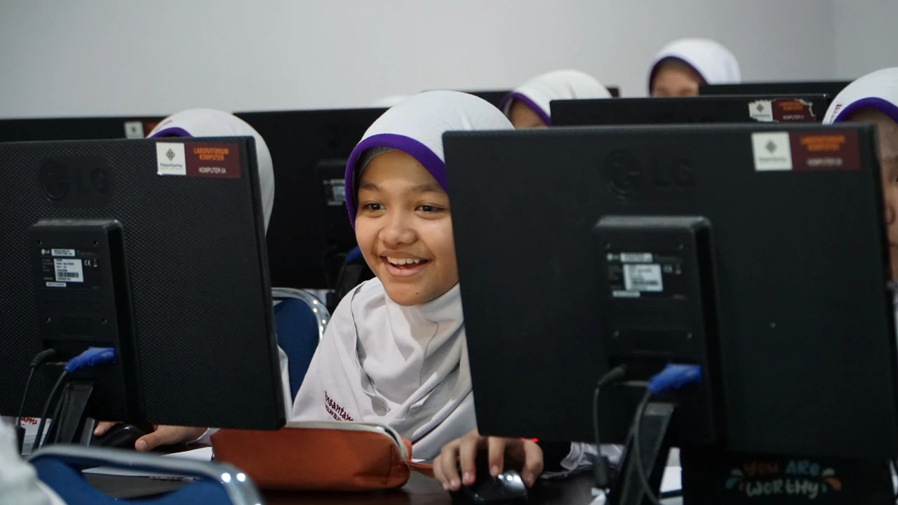 Mengenal YuPintar, Platform Asesmen Pembelajaran di Sekolah dengan Tagging PISA dan Soal HOTS